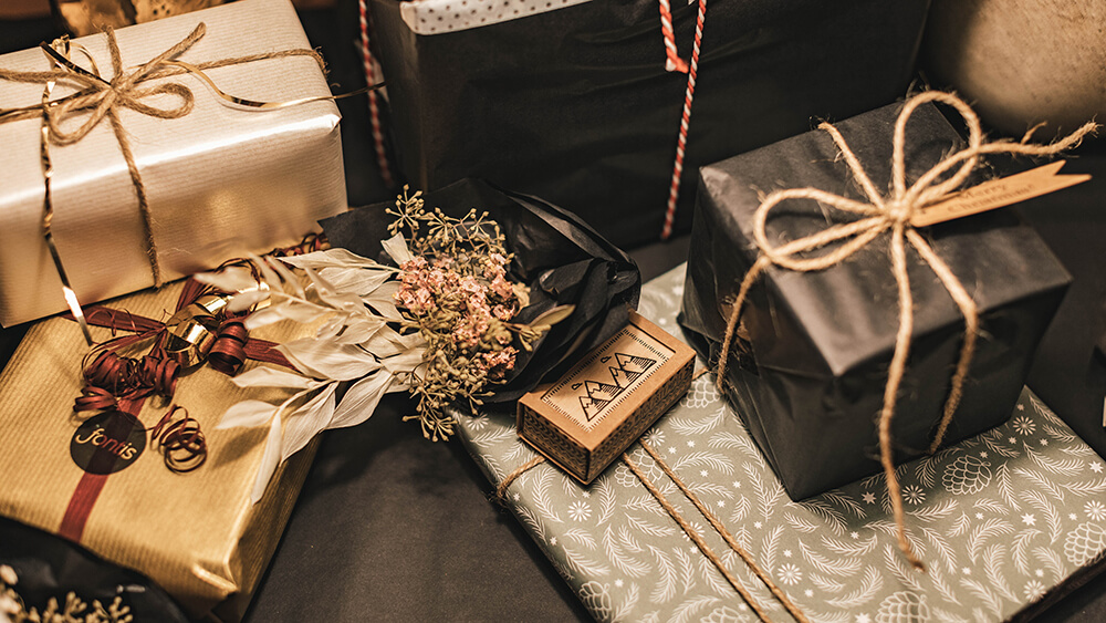 Luxury Gift Boxes and Custom Packaging Boxes for Perfect Pre