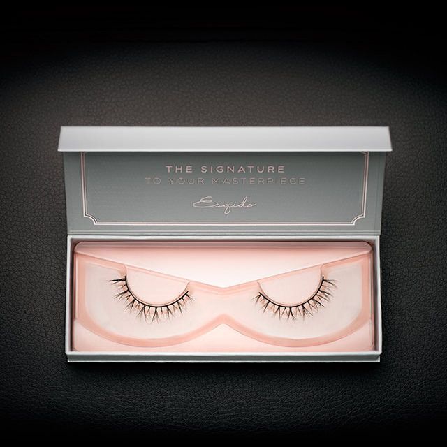 Custom Eyelash Boxes: Boost Brand & Sales