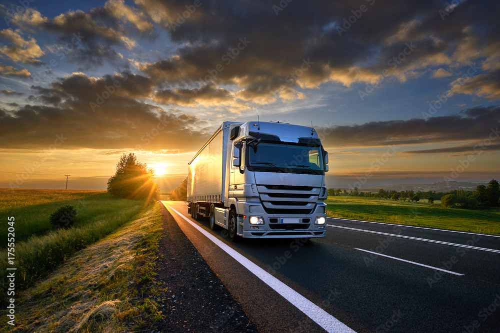 Transportation Management Software: Revolutionizing Logistics and Supply Chain Efficiency