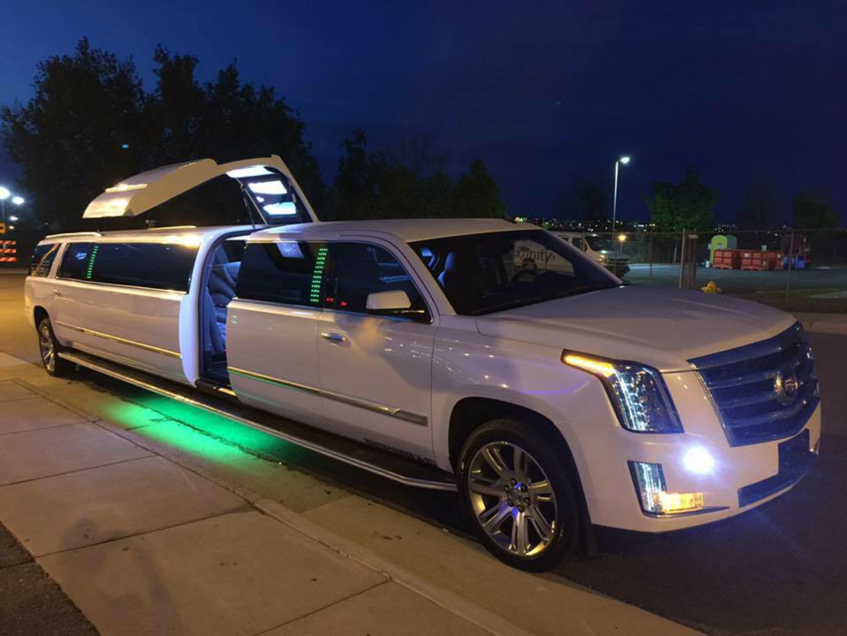 “Enhance Your Prom Experience with a Limo Service in Baltimore County”