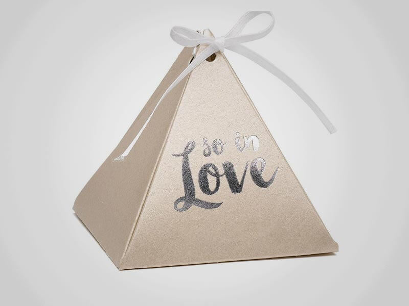 Unique Custom Pyramid Boxes for Exclusive Bid Packaging