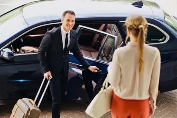 How to Book a Reliable Taxi From Bristol Airport in Advance
