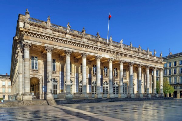 Unveiling Bordeaux: A Comprehensive Travel Guide