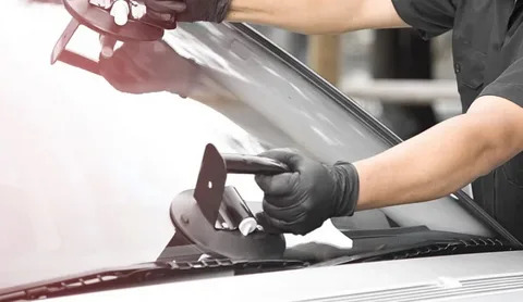 Fast & Reliable Car Windshield Repair Near You