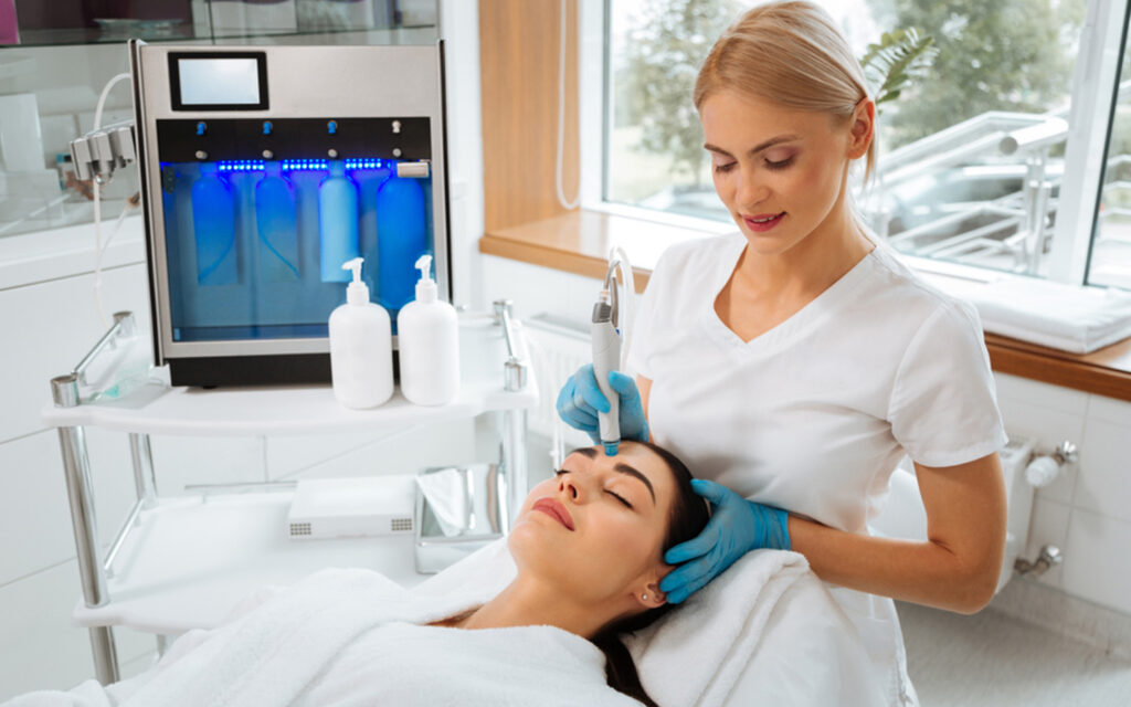 New PoBest HydraFacial in Dubai – Revitalize Your Skin Natst