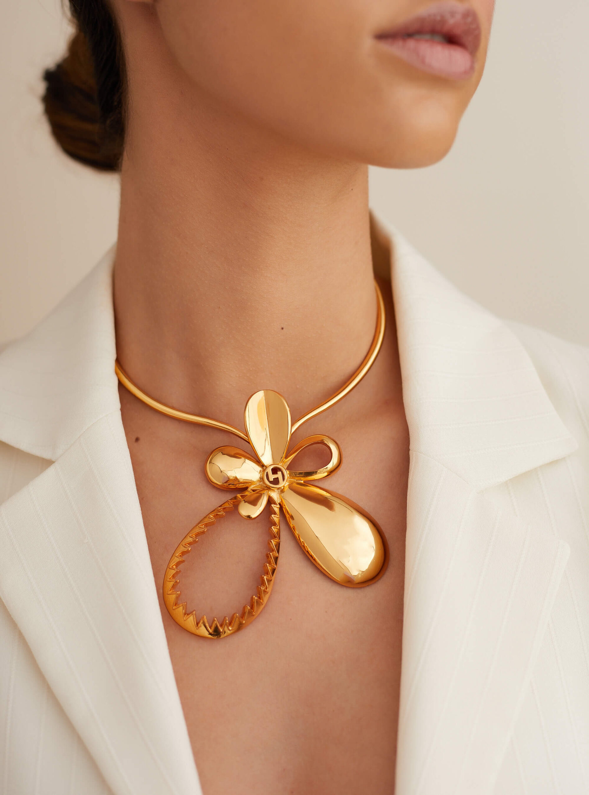 Empowering Elegance: Sparkling Gifts for Women’s Day