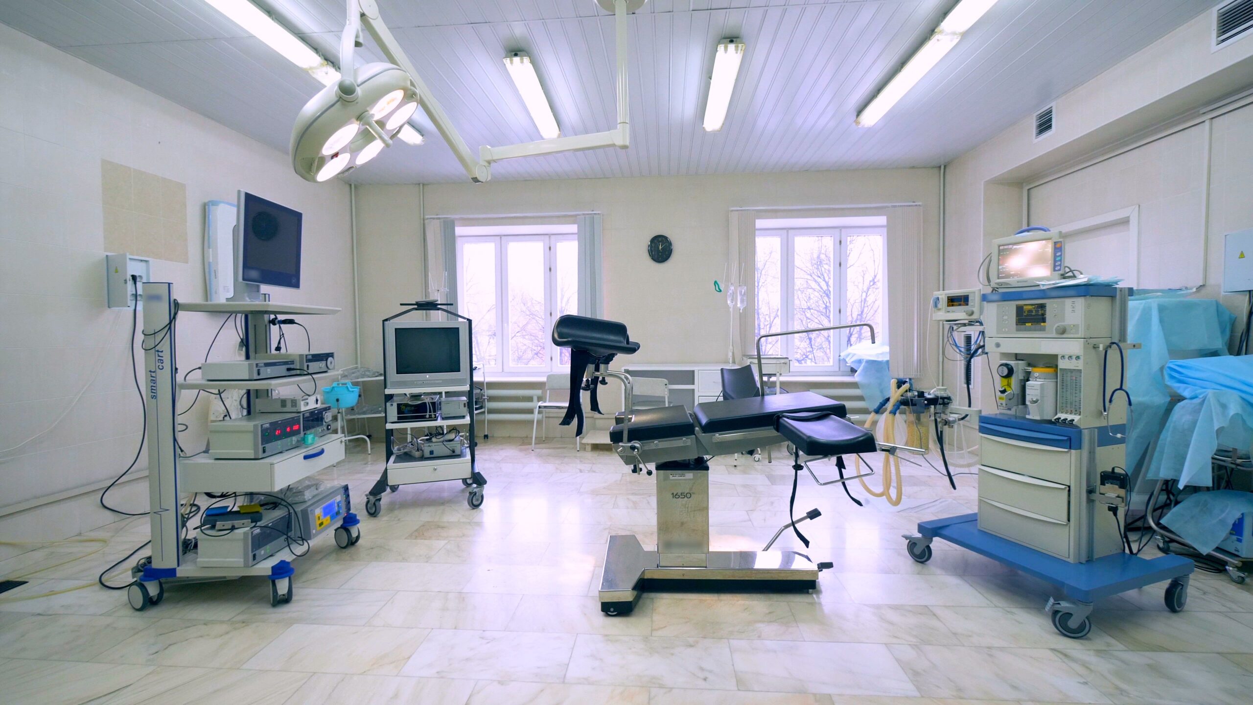 Dealing with PCOS or Endometriosis? How a Gynaecologist Hosp