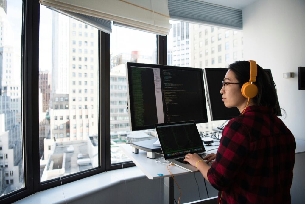 How to Hire a Full Stack Developer for Startup Success