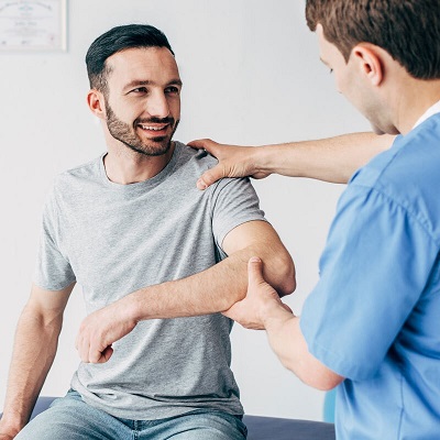 Medication vs. Holistic Pain Management Methods