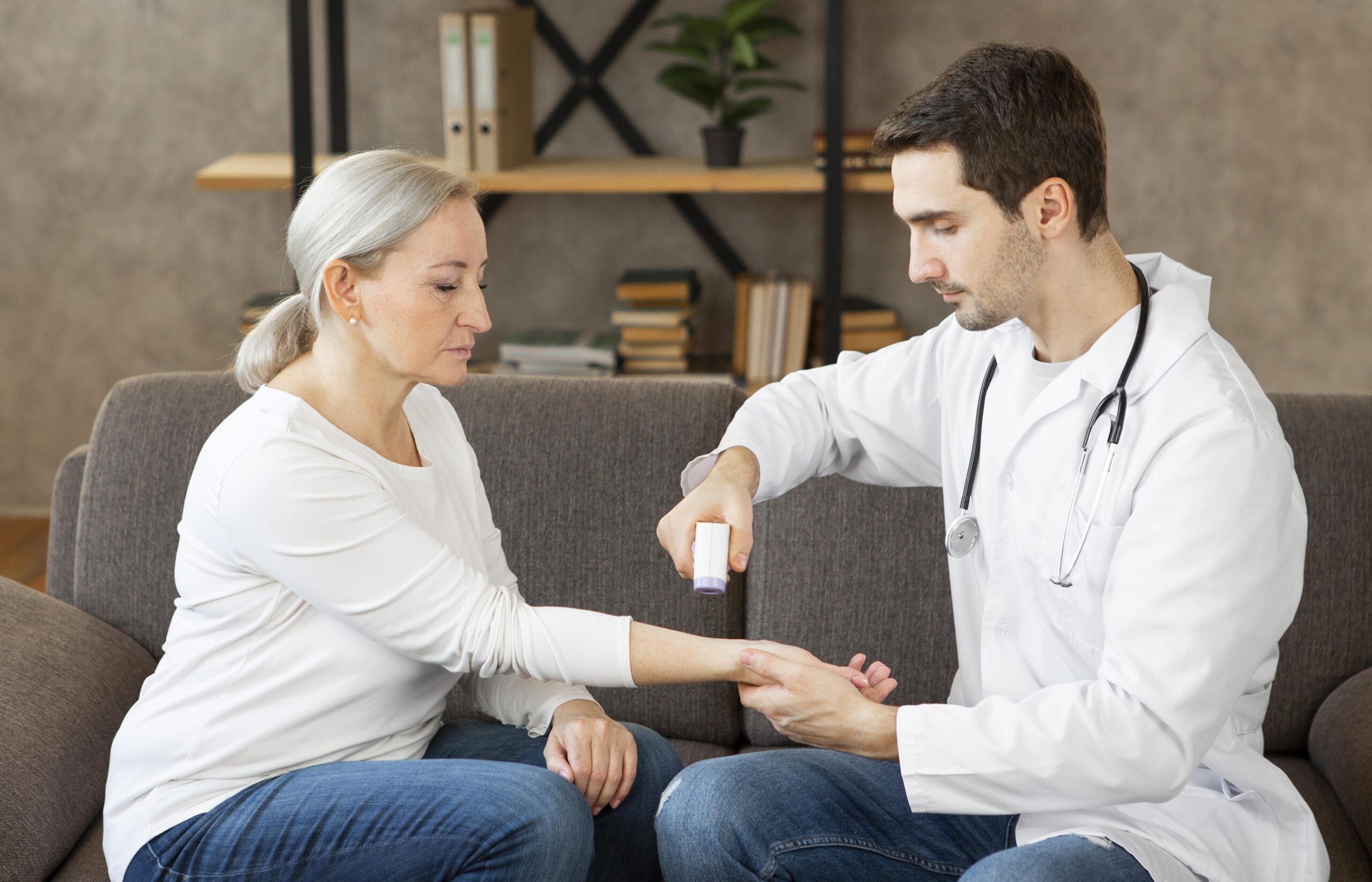 Get Personalized Healthcare with a Home Doctor Visit in Dubai – Your Health, Our Priority