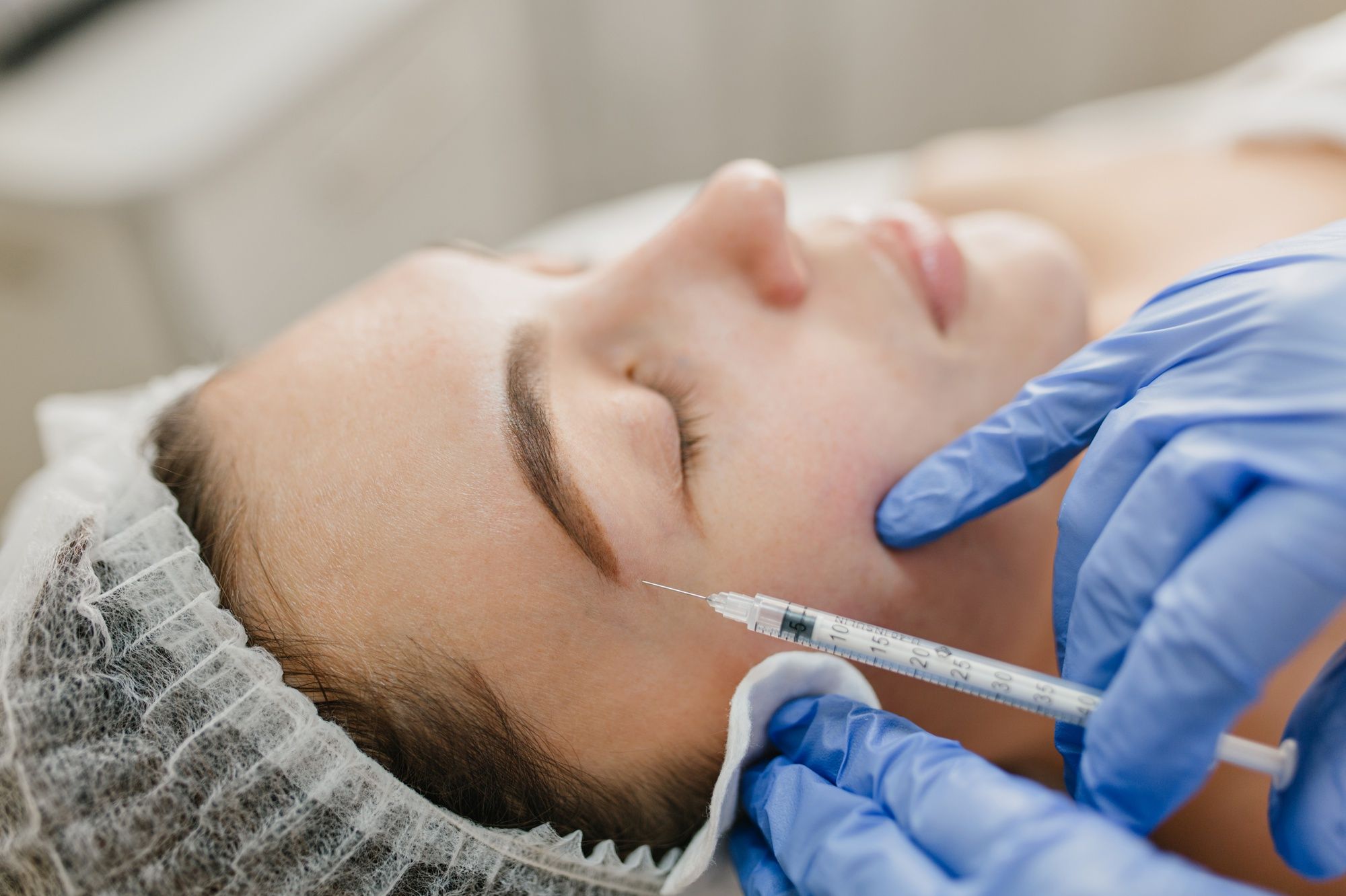 أفضل جراحي التجميل في الرياض لتلبية احتياجاتك التجميلية