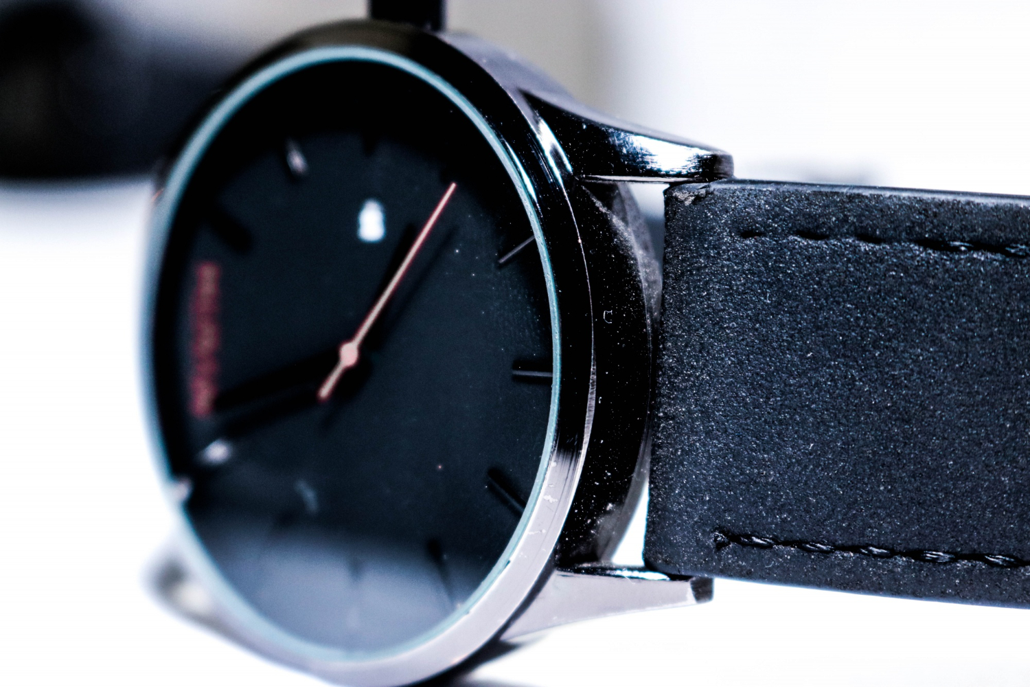 How to Clean Your Watch Without Damaging It ?