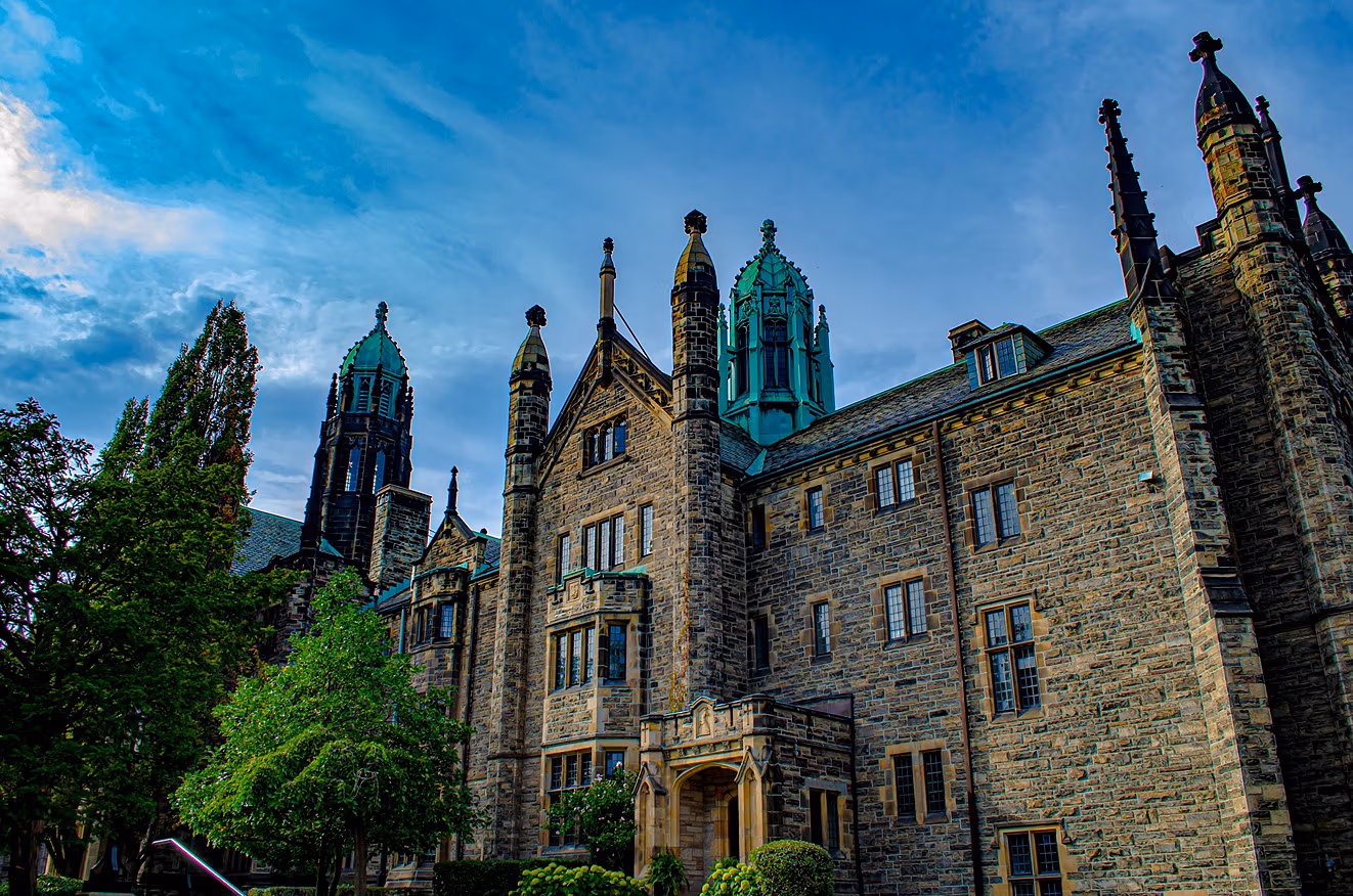 Top University Scholarships in Canada: Challenging the Tradi