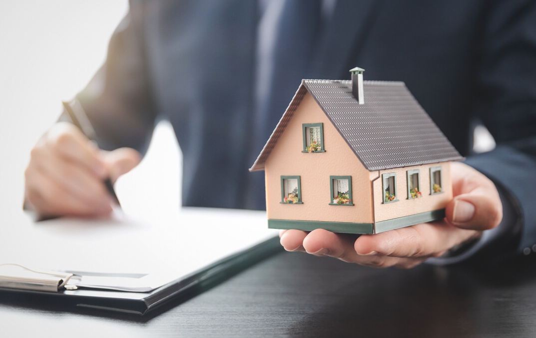 The Coming Crash: Why US Housing Is Overvalued