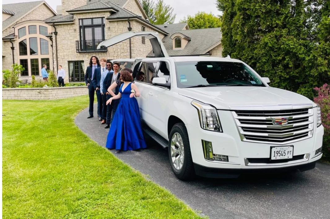 How Much Does a Houston Prom Limo Rental Cost?