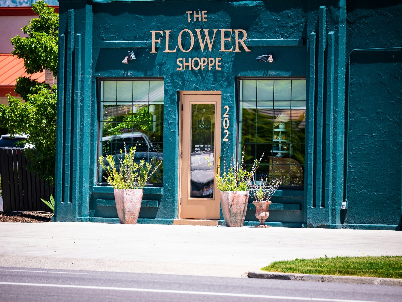 Flower and Balloon Delivery: A Whimsical Way to Celebrate