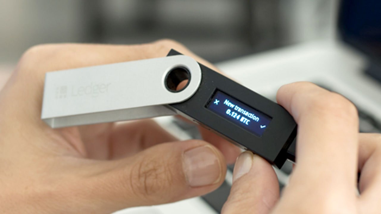 How to Use a Hardware Wallet for Bitcoin: A Simple Guide for