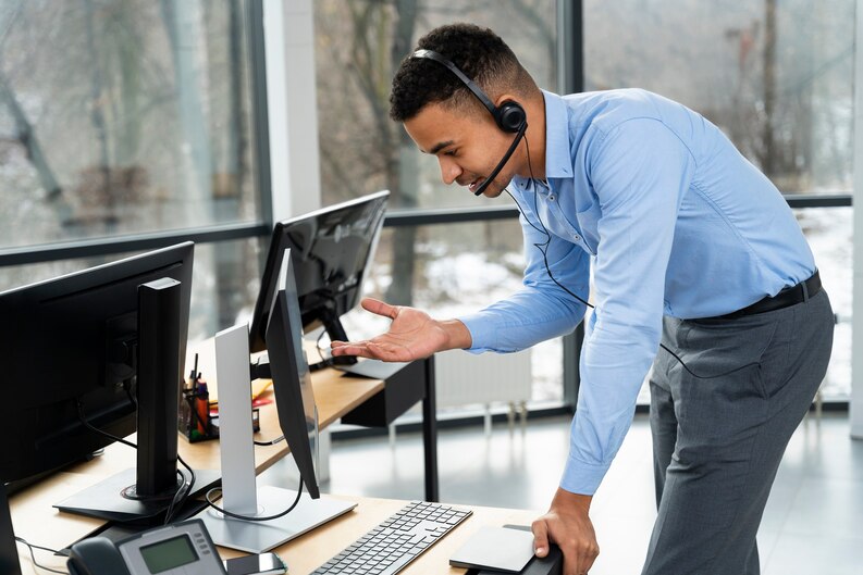 How Employers Can Use Pay Stubs to Offer Personalized Financ