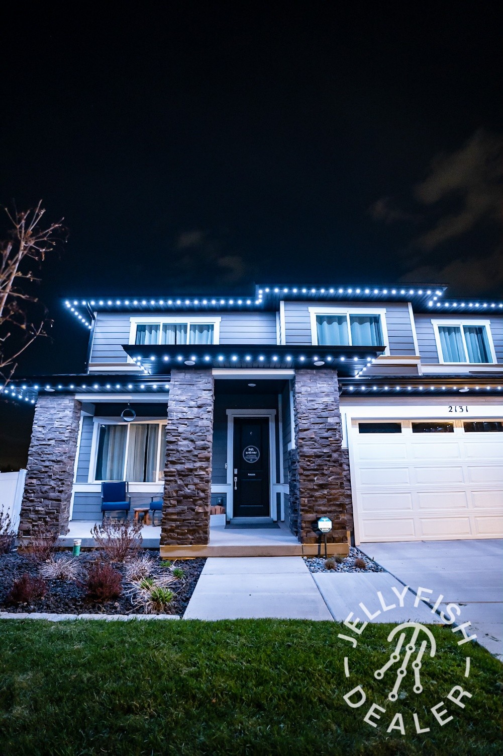 How to Maintain Commercial Lights for Year-Round Performance